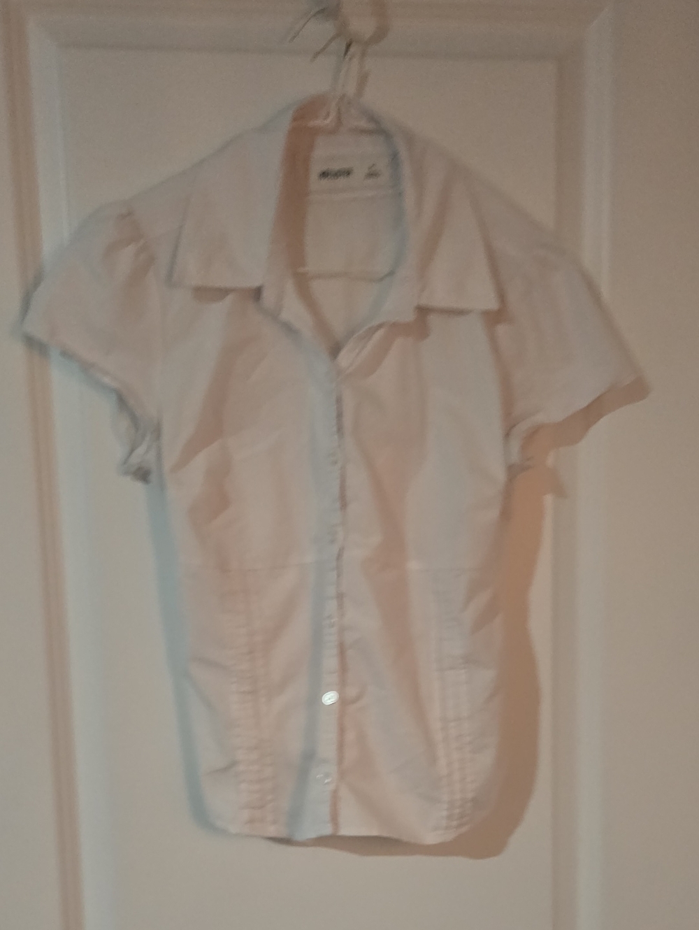 White Short-Sleeve Girls' Button-Front Shirt